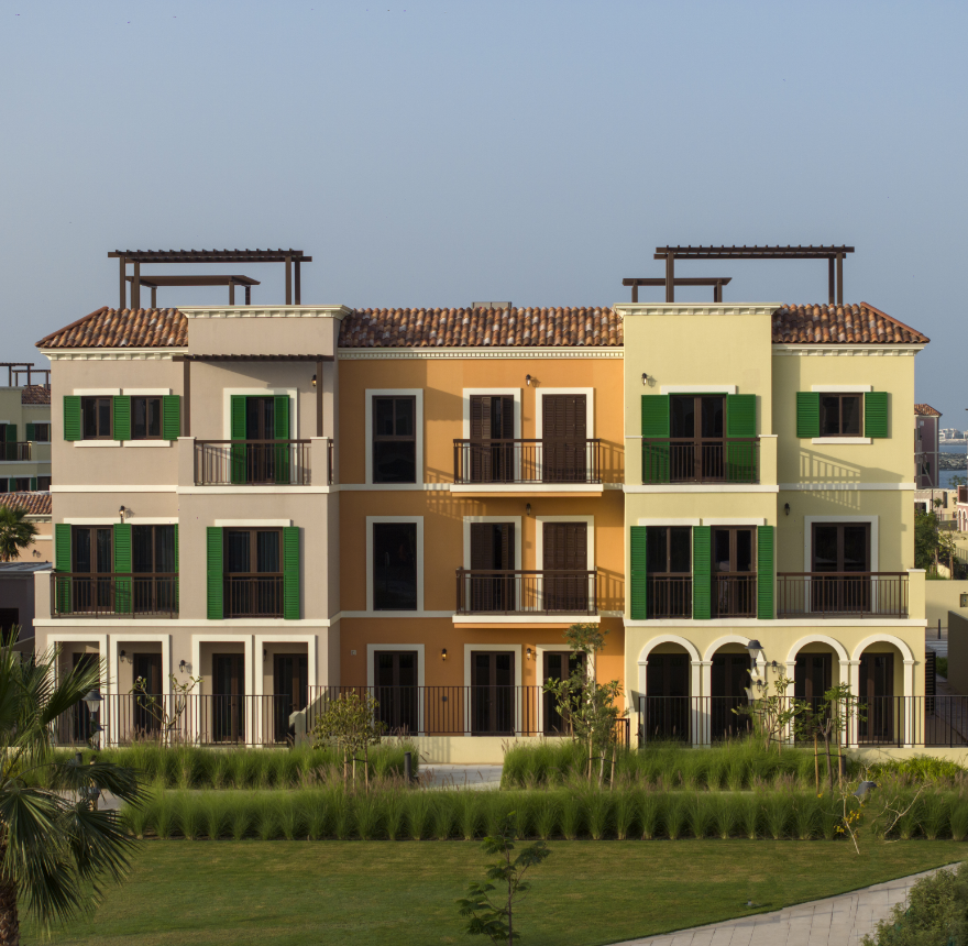 Sur La Mer — exterior view